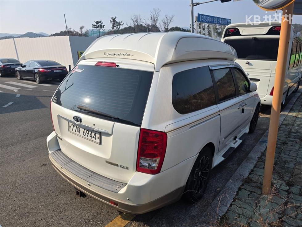 2008 - kia grand carnival
