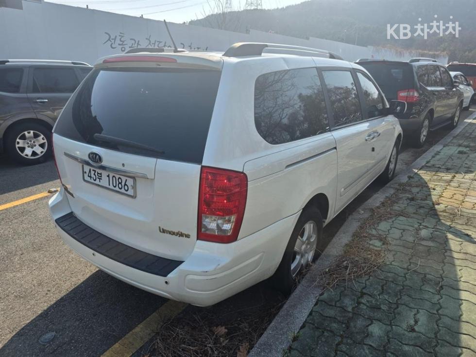 2009 - kia carnival