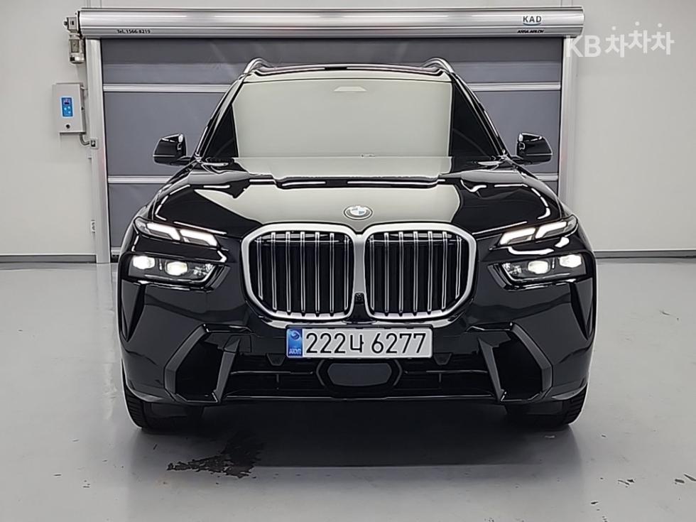 BMW X7 — miniaturë 2