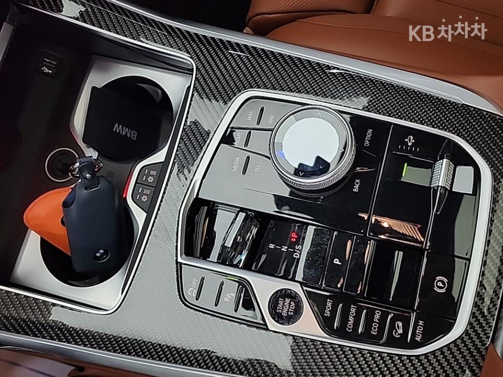 BMW X7 — miniaturë 8
