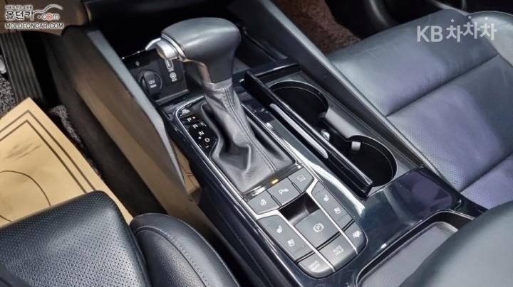 Kia K7 3.0 LPI Prestige 10