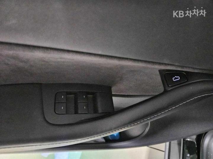 Tesla Model Y Performance 10