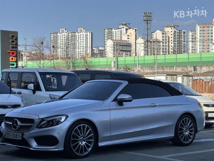 Mercedes-Benz C-Class C200 Cabriolet 2