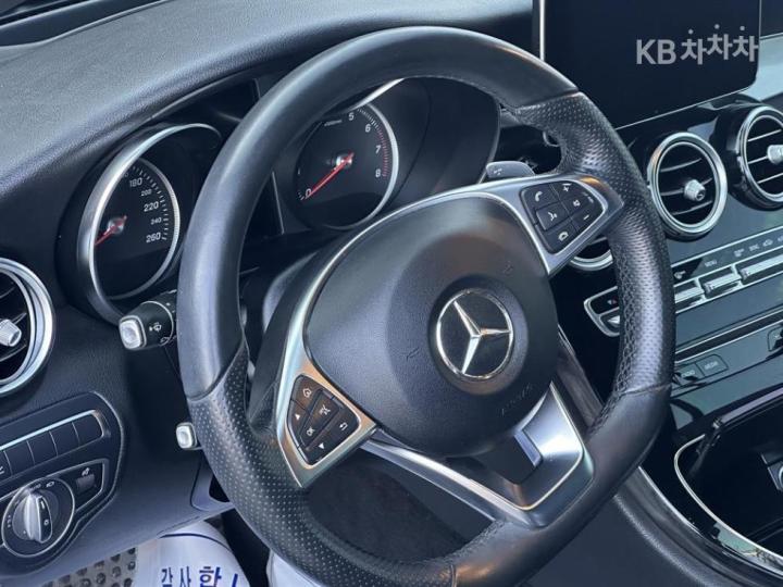 Mercedes-Benz C-Class C200 Cabriolet 8