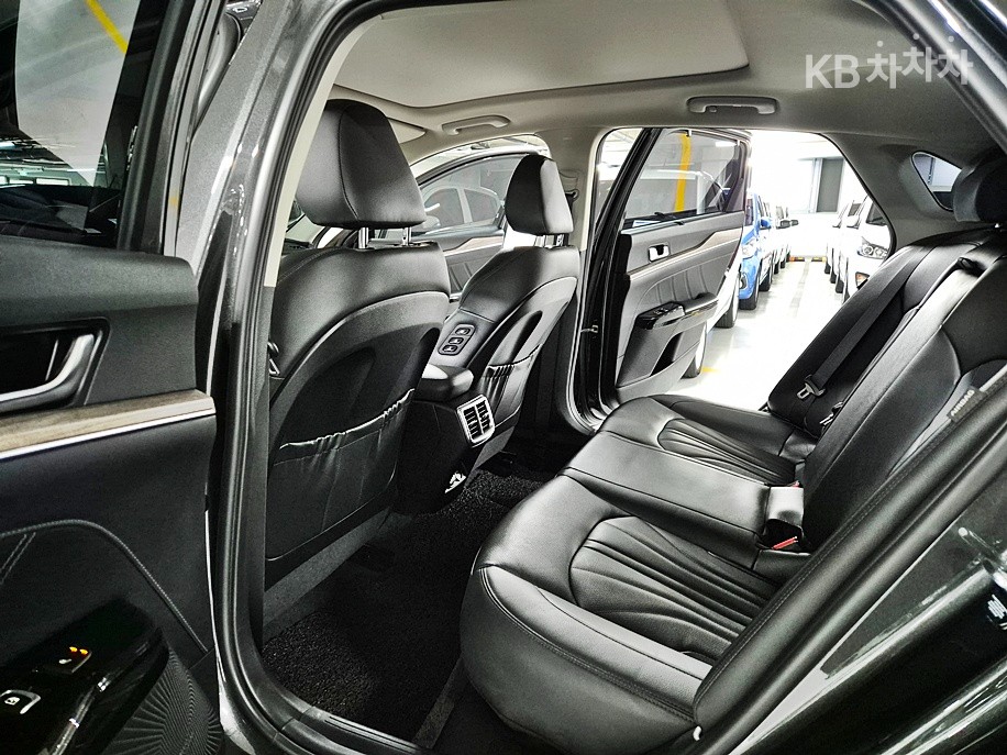 2020 - kia k5