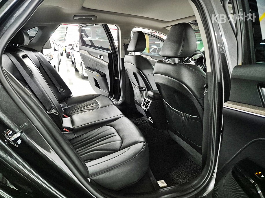 2020 - kia k5