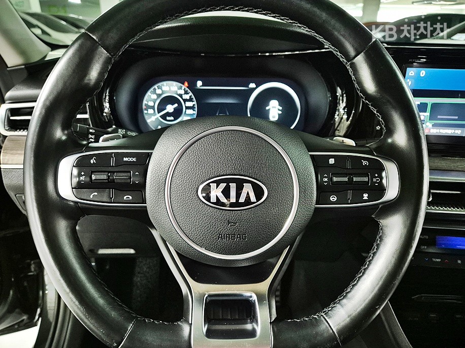 2020 - kia k5