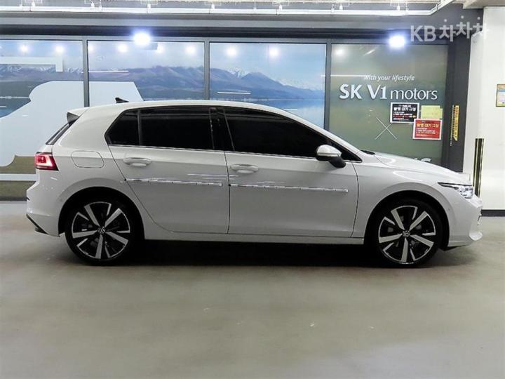 Volkswagen Golf The 8 MK8 2.0 TDI Prestige 4