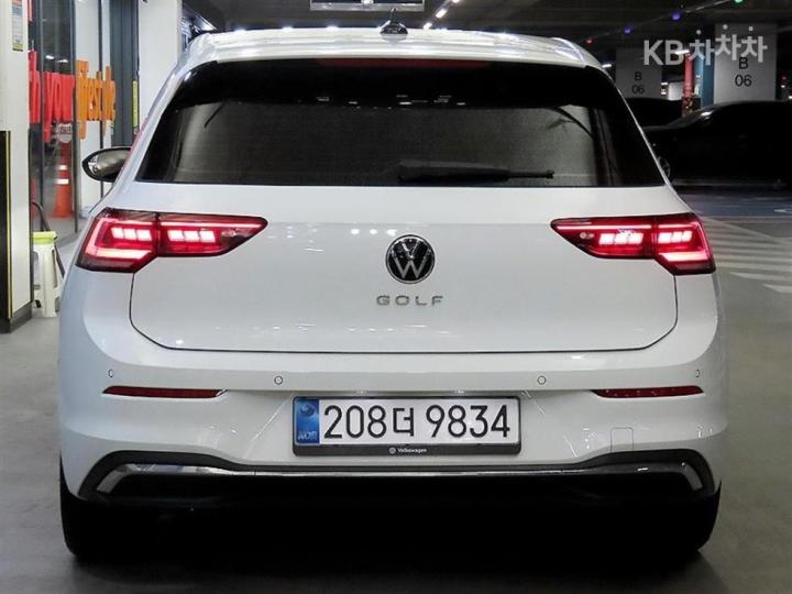 Volkswagen Golf The 8 MK8 2.0 TDI Prestige 6