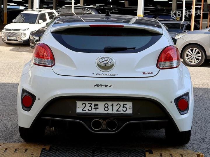 Hyundai Veloster Turbo GDi Extreme Blue Package 4