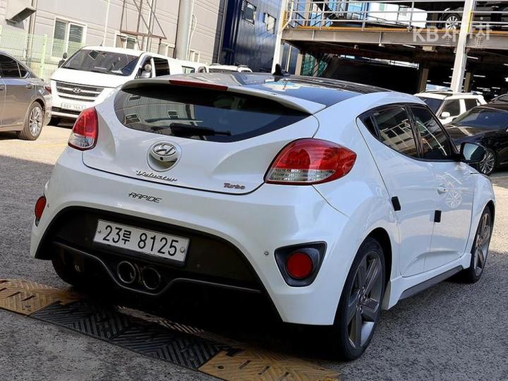 Hyundai Veloster Turbo GDi Extreme Blue Package 5