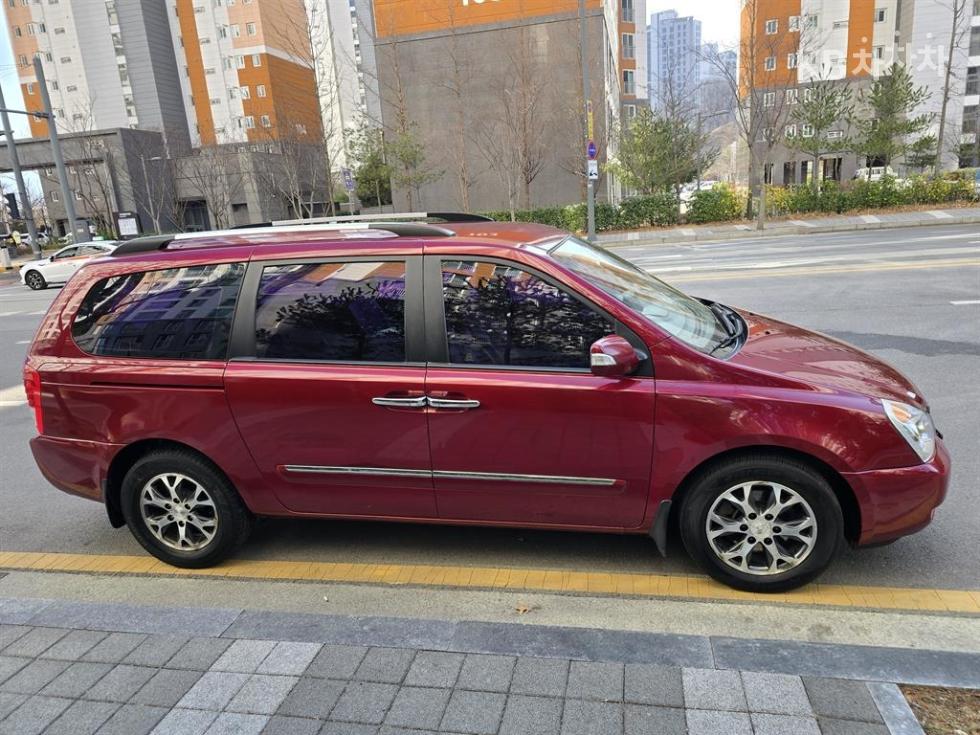 2014 - kia carnival