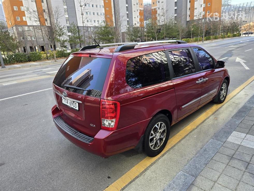 2014 - kia carnival