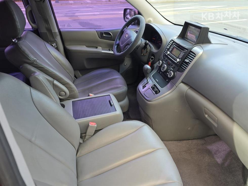 2014 - kia carnival