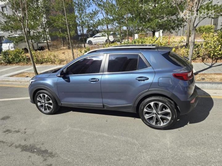 Kia Stonic Diesel 1.6 VGT Trendy 6