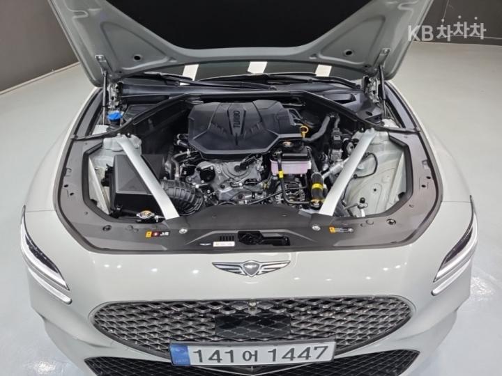 Genesis G70 2.5T AWD Standard 7