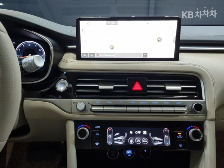 Genesis G70 2.5T AWD Standard 9