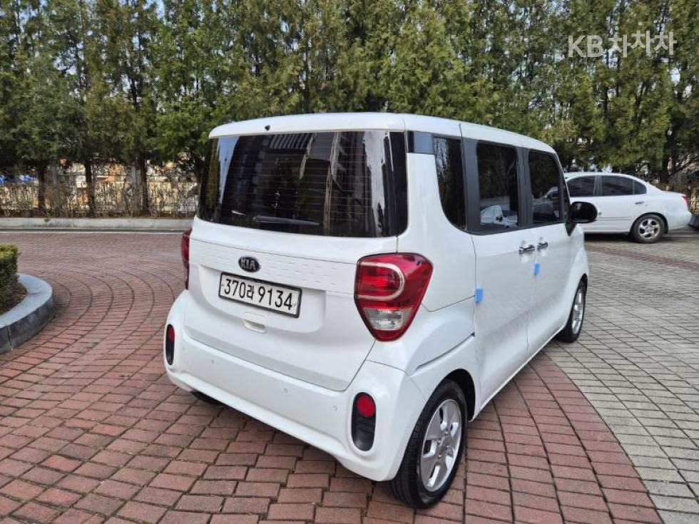2021 - kia ray