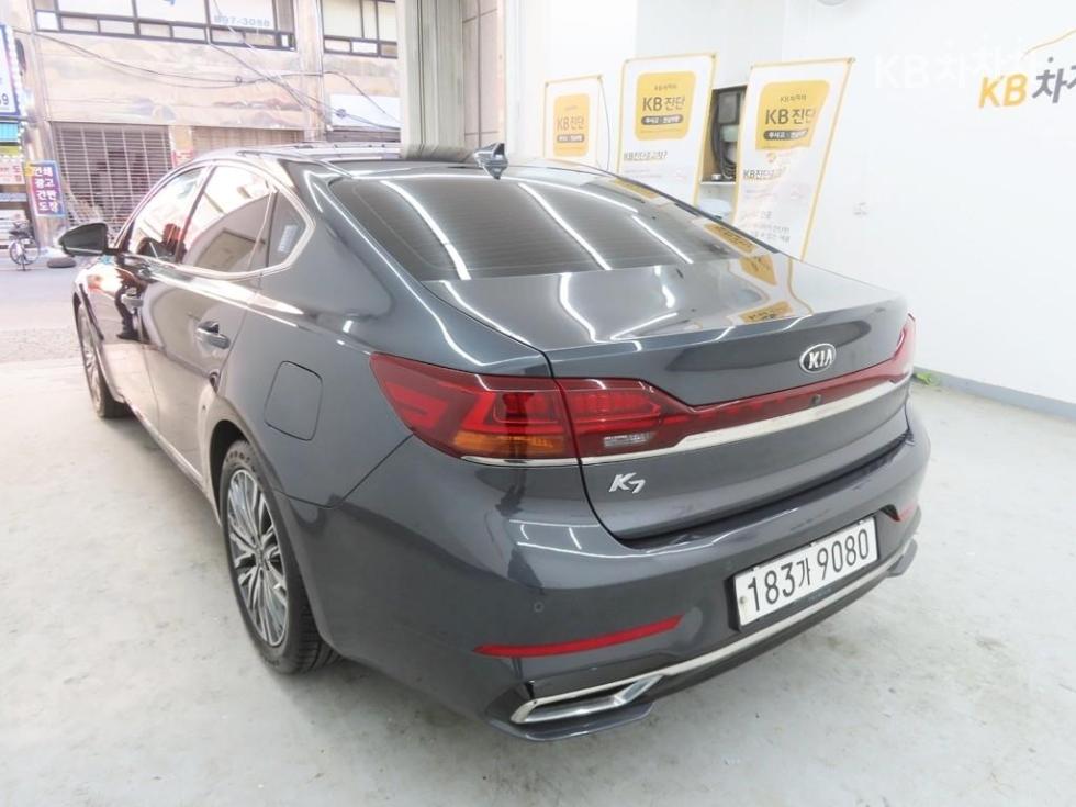 2020 - kia k7