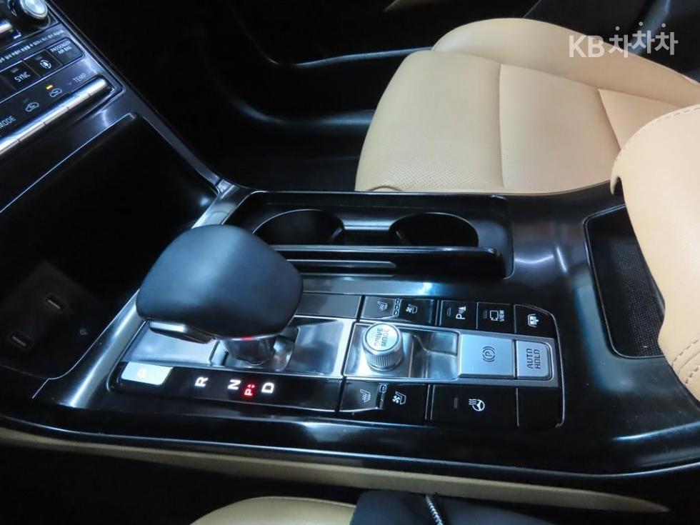 2020 - kia k7