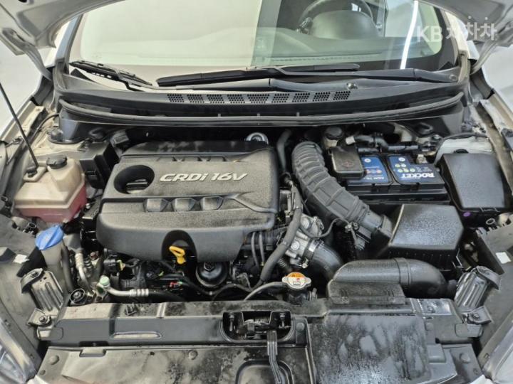 Hyundai Avante 1.6 GDi Style Base Type 6