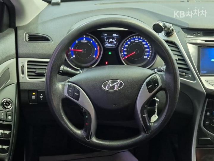 Hyundai Avante 1.6 GDi Style Base Type 10