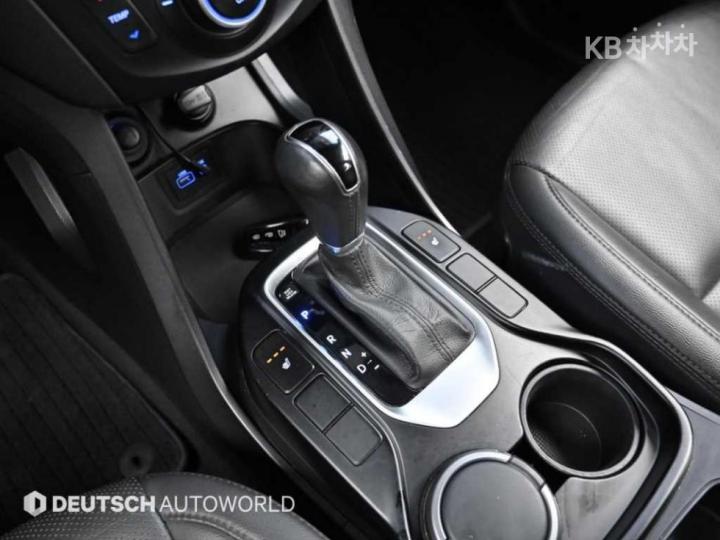 Hyundai Santa Fe The Prime Diesel R2.0 2WD Premium 10