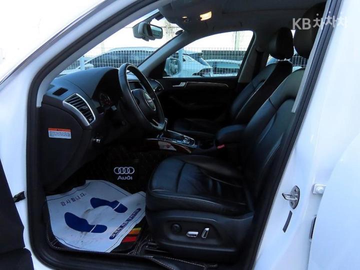 Audi Q5 35 TDI Quattro Dynamic 8R 6