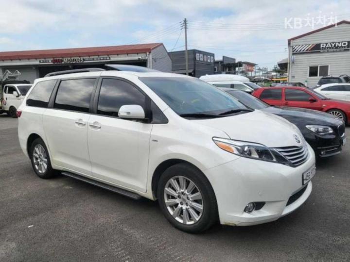 Toyota Sienna 3.5 AWD A/ T 3