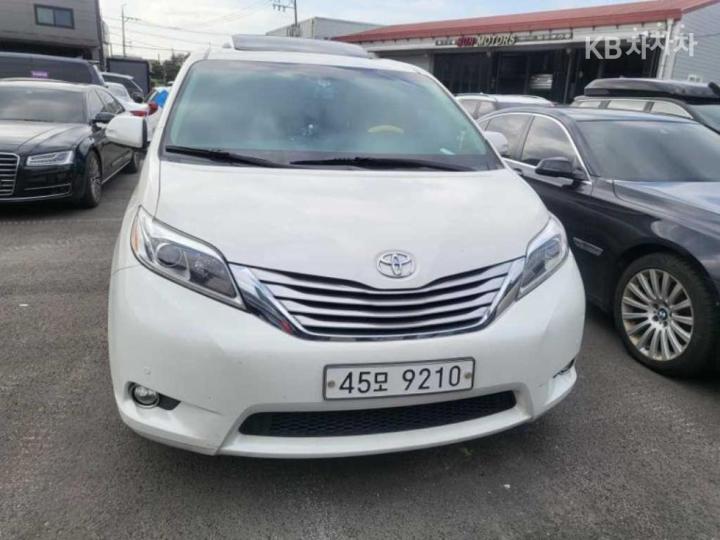 Toyota Sienna 3.5 AWD A/ T 4