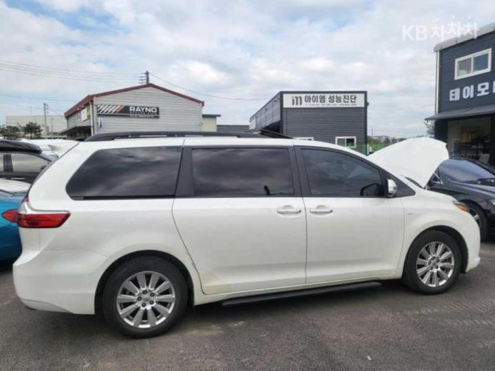 Toyota Sienna 3.5 AWD A/ T 6
