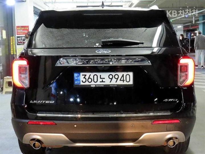 Ford Explorer Gasoline Turbo 2.3 AWD Limited 6