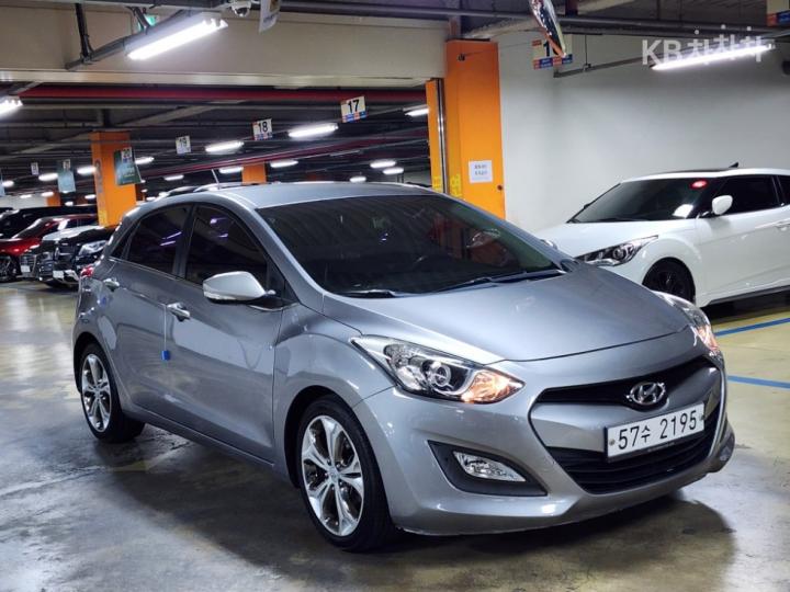 Hyundai i30 New 1.6 GDI Unique 3