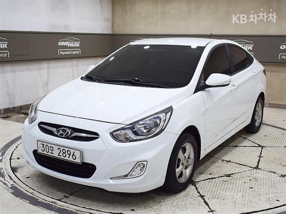 2012 hyundai accent