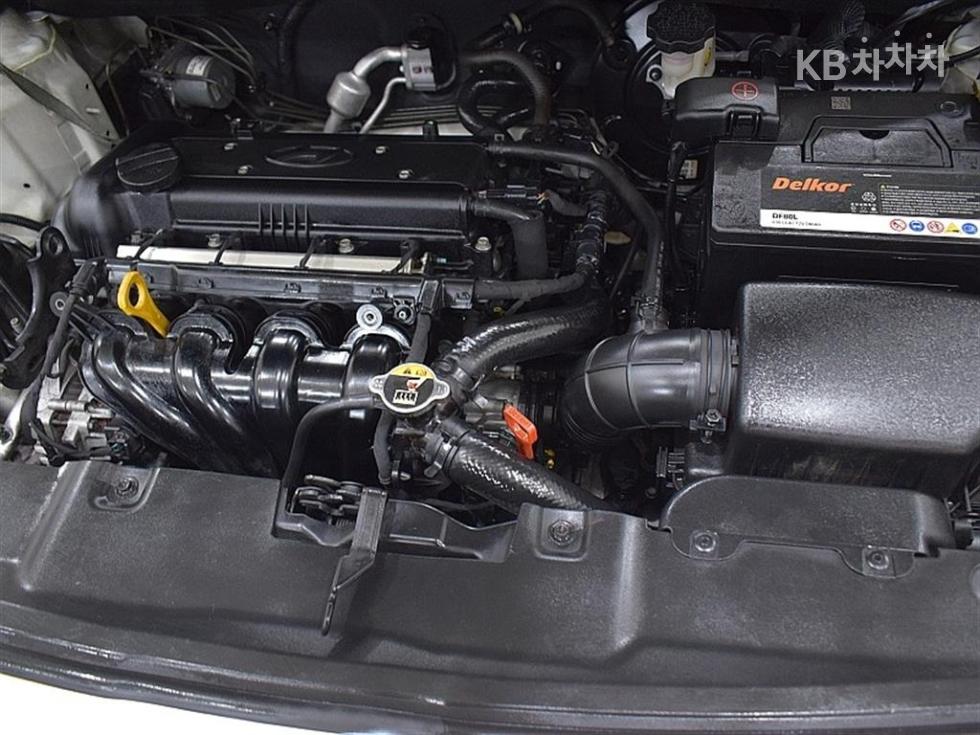 2012 - hyundai accent