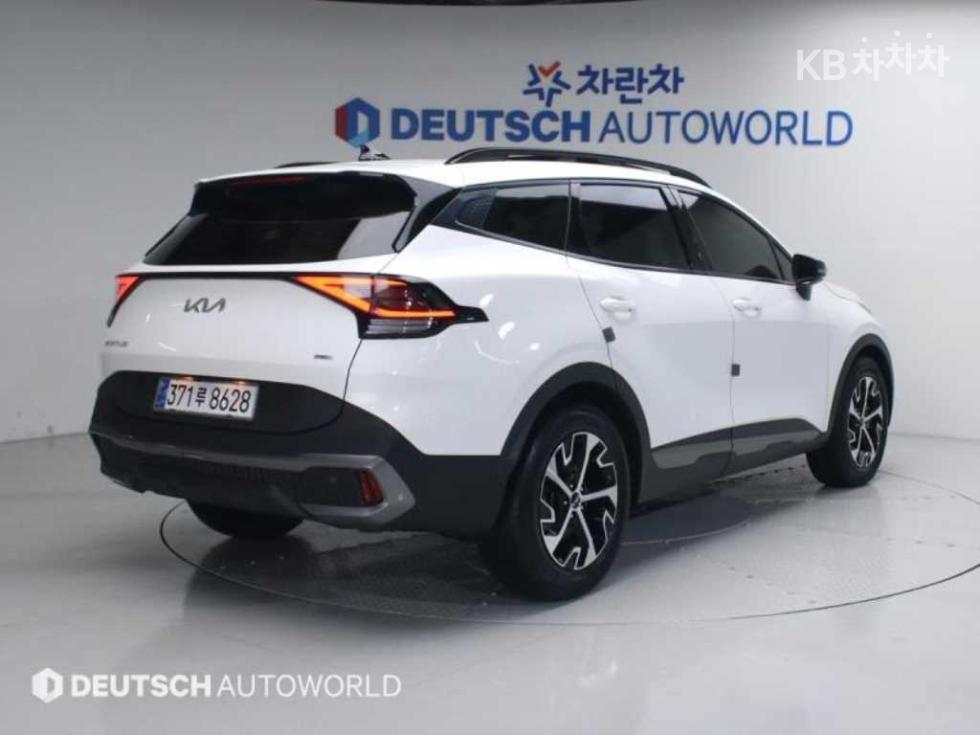 2022 - kia sportage