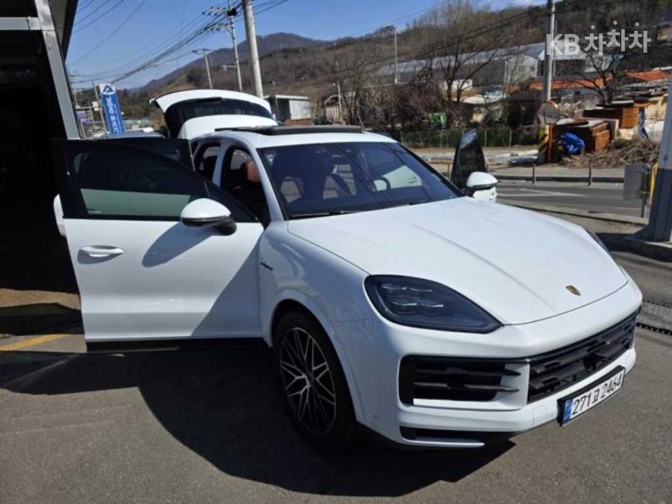 Porsche Cayenne — miniaturë 2