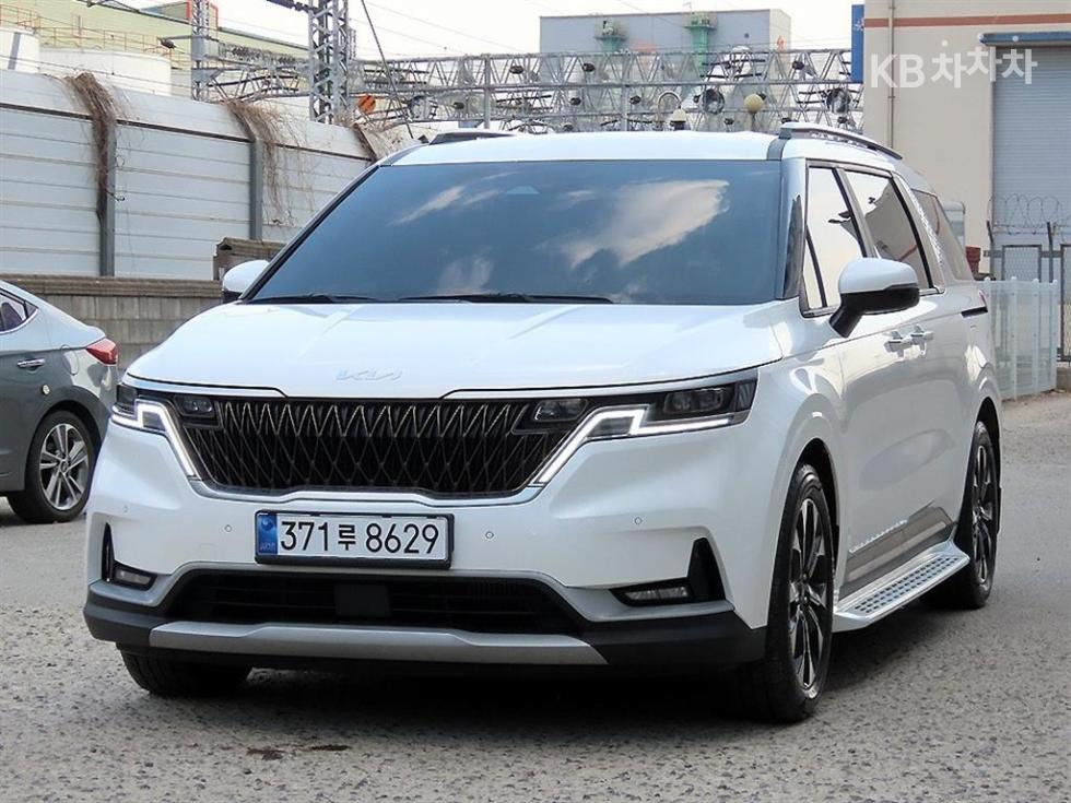2022 - kia carnival