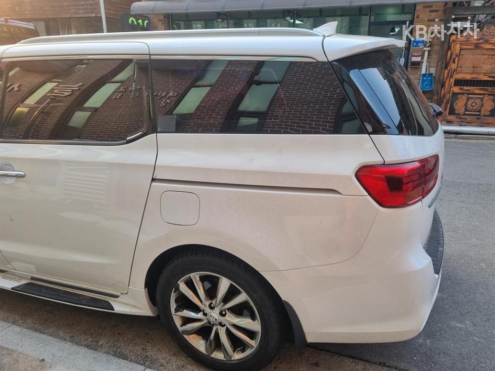 2019 - kia carnival