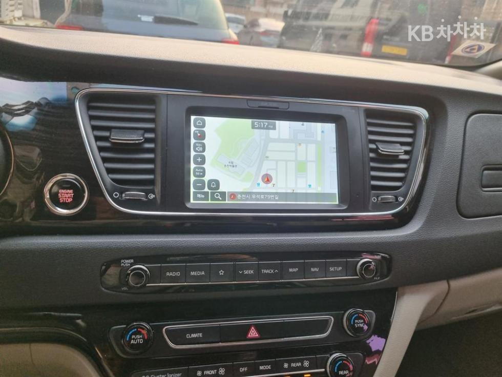 2019 - kia carnival