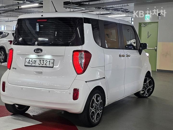 Kia Ray 1.0 Gasoline Luxury 5