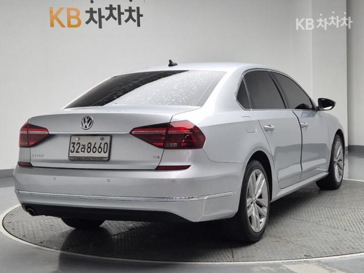 Volkswagen Passat 2.0 TSI 4