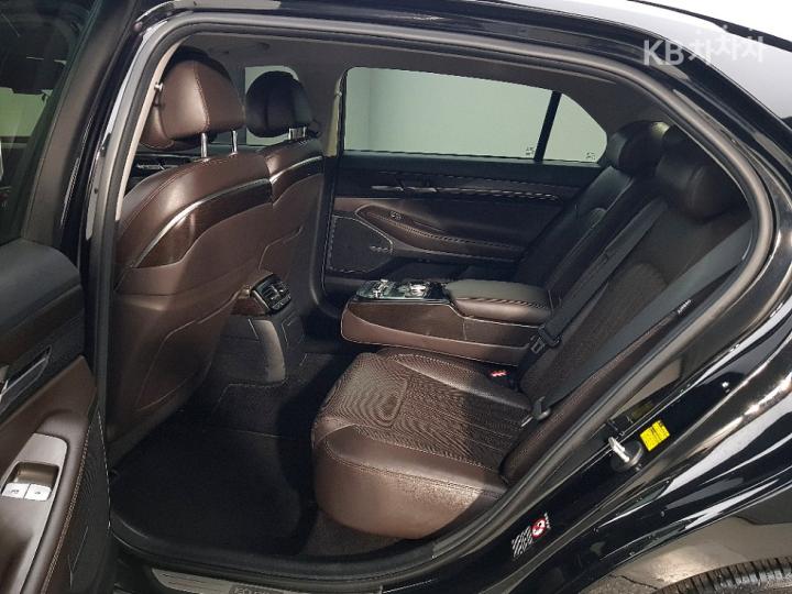 Genesis EQ900 3.3 T-GDI AWD Premium Luxury 10