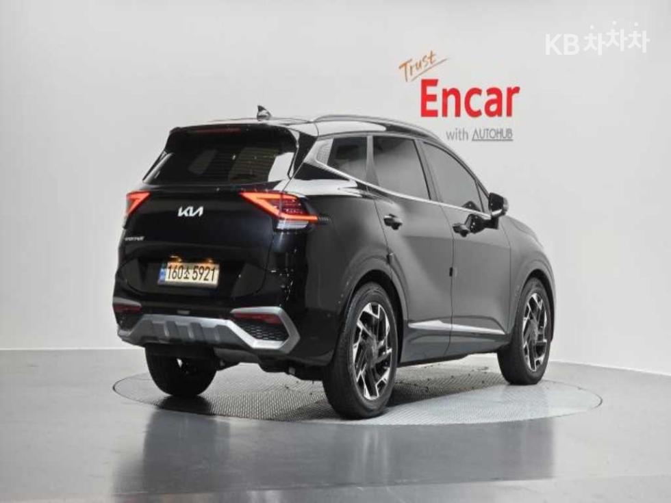 2022 - kia sportage