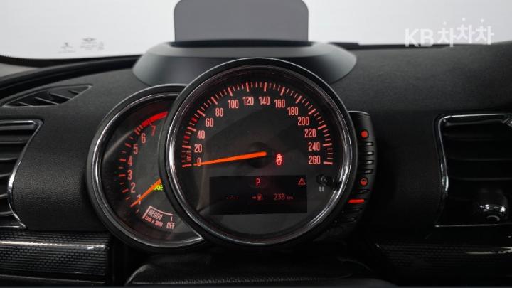 Mini Clubman 1.5 Cooper Base Type 9