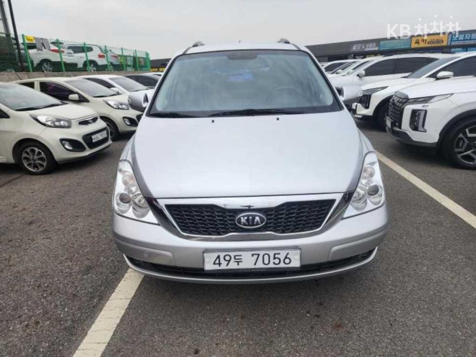2012 - kia carnival