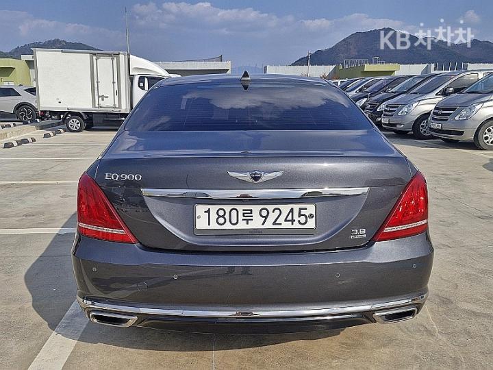 Genesis EQ900 3.8 GDI AWD Luxury 5