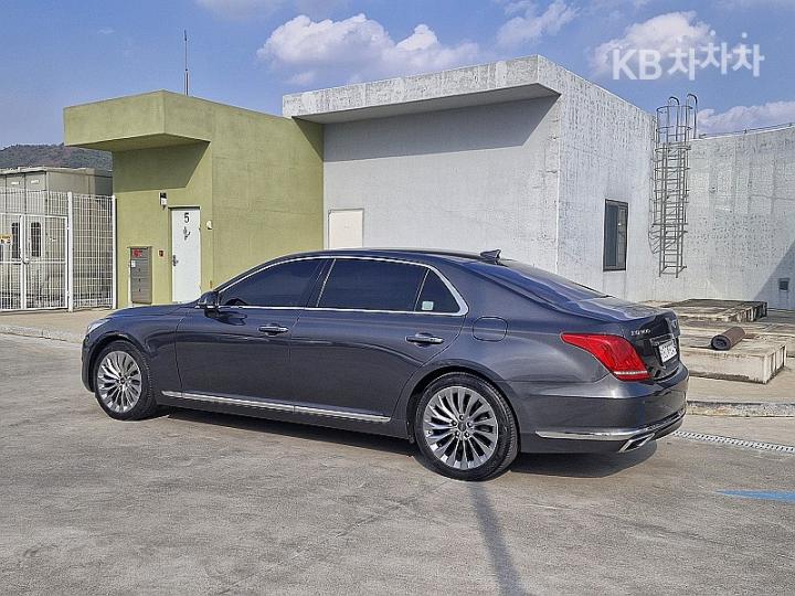 Genesis EQ900 3.8 GDI AWD Luxury 6