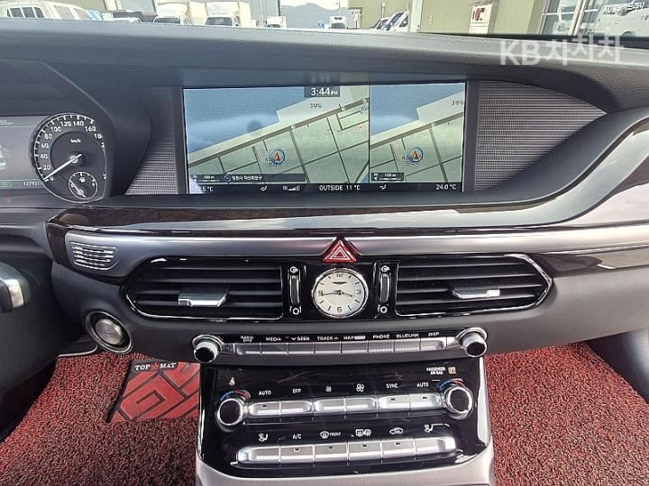 Genesis EQ900 3.8 GDI AWD Luxury 10