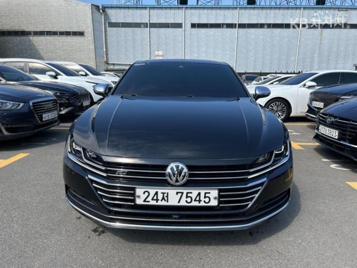 Volkswagen Arteon 2.0 TDI Elegance Prestige 3